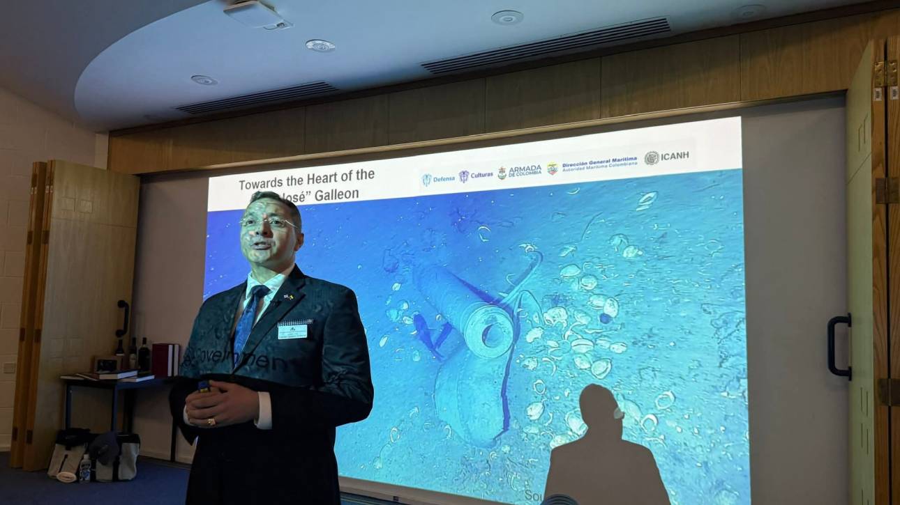 El Capitán de Navío Gustavo Gutiérrez, durante la presentación en el IMASS 2026.